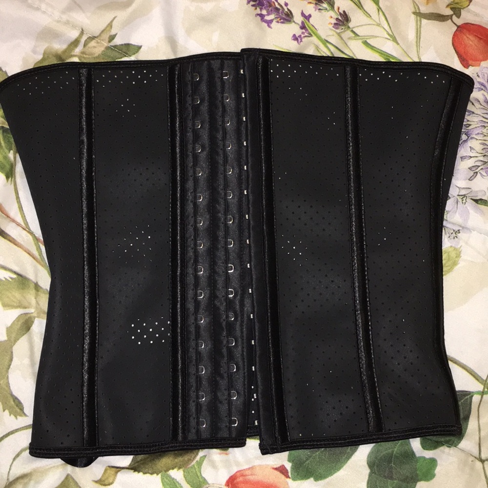 Waist trainer